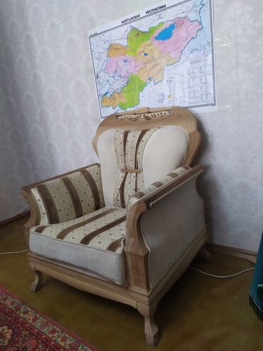 продаю старый мебел: Продаю 2 кресла .изготовленны по спец заказу