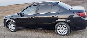 Iran Khodro: Iran Khodro Samand: 0.7 l | 2019 il 350000 km — 6