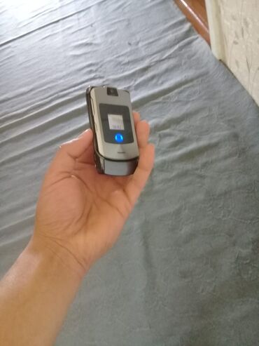 mobil telefon: Motorola Moto Z3, rəng - Boz, Düyməli