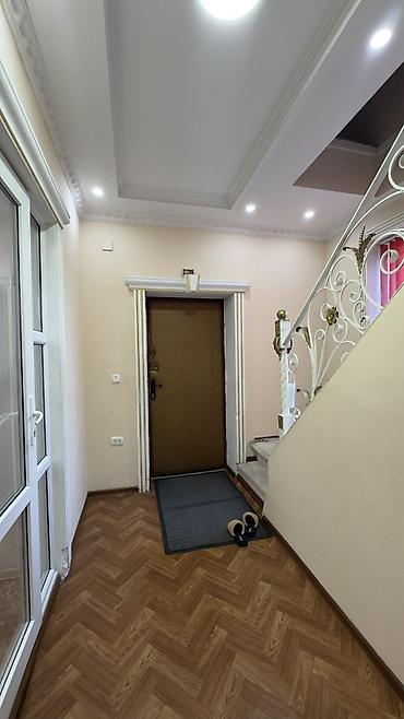 Продажа коттеджей и домов: 6 комнат, 175 м², 7 соток, Бишкек, ул. Щербакова / Элебесова Риэлтор — 18