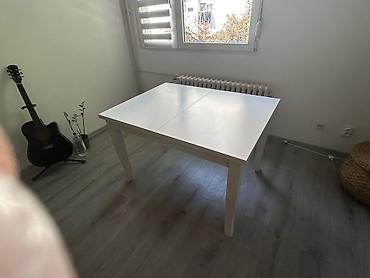 Stolice: Prodajem moderan trpezarijski set koji čine sto i 6 stolica. Sto je — 2