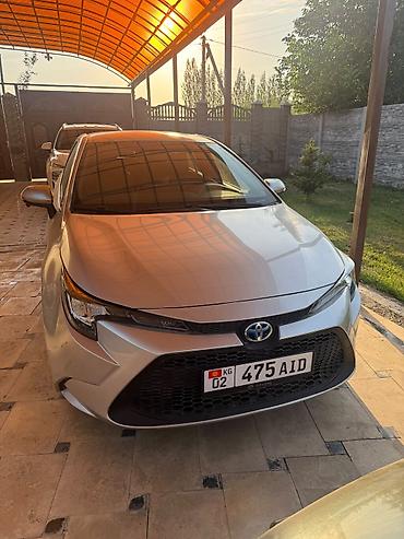 s 221: Toyota Corolla: 2022 г., 1.8 л, Автомат, Гибрид, Седан — 1