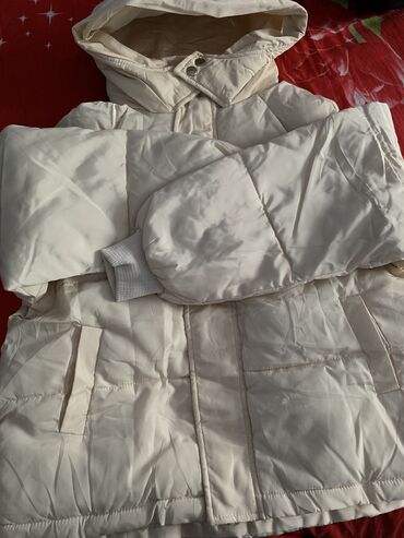 туника с капюшоном: Осень- зима
Куртка в m размере