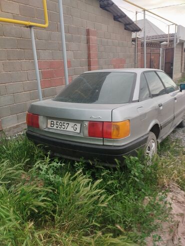 матис 1: Audi 80: 1988 г., 1.8 л, Механика, Бензин, Седан