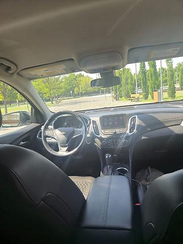 7 nəfərlik avtomobillər: Chevrolet Equinox: 1.5 l | 2020 il 196000 km Ofrouder/SUV — 7