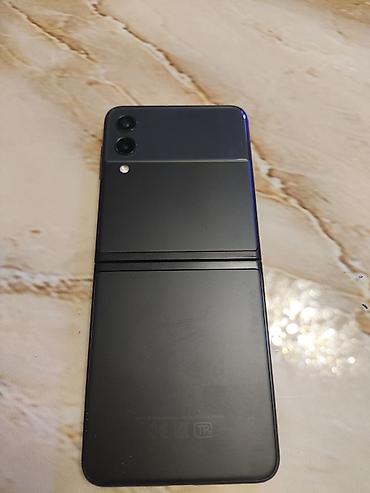 sol qulaqda ses: Samsung Galaxy Z Flip 3 5G, 256 GB, rəng - Qara, Simsiz şarj — 3