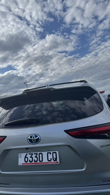 купить двигатель д 245: Автомобиль Toyota Highlander Hybrid XLE представлен в серебристом