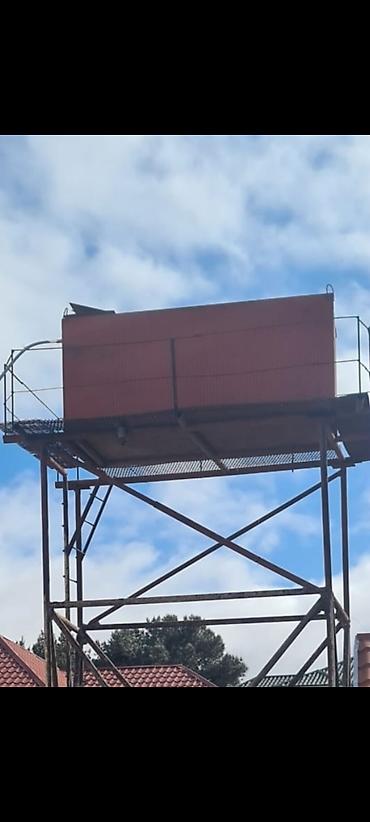 Baklar və çənlər: 5 ton su çəni, içərisi beton və setka ilə suvanıb. Qalın stenka — 1