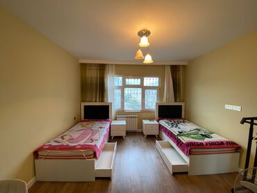 Uzunmüddətli kirayə mənzillər: Kirayə verilir: Bakı şəhərinin mərkəzində, dəniz mənzərəli, tam təchiz — 23