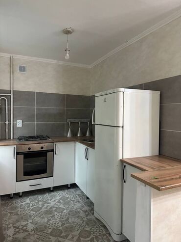 Продажа квартир: 3 комнаты, 60 м², Индивидуалка, 2 этаж, Евроремонт