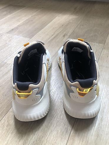 laurel c 35: Мужские кроссовки, 41, Adidas Originals, Новый, цвет - Белый — 3