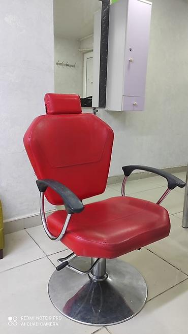 Ofis/mebel dəsti – iş masaları, rəflər və kreslolar Məhsulun tərkibi at lalafo.az — 10 Ofis/mebel dəsti – iş masaları, rəflər və kreslolar Məhsulun tərkibi — 10