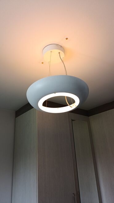 polovan dvosed: Chandelier, Used at lalafo.rs polovan dvosed: Chandelier, Used
