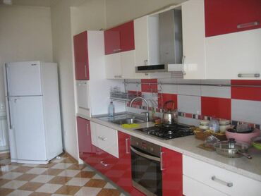 Uzunmüddətli kirayə mənzillər: 28may 8 noyabr metrosunun çıxışında Tibb universitetinə yaxın 17 — 7