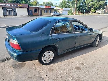 корпус срв: Honda Accord: 1994 г., Автомат, Седан — 3