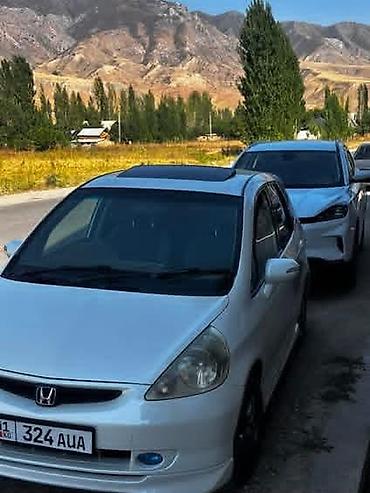 e6 3: Honda Fit: 2002 г., 1.3 л, Автомат, Газ, Седан — 3