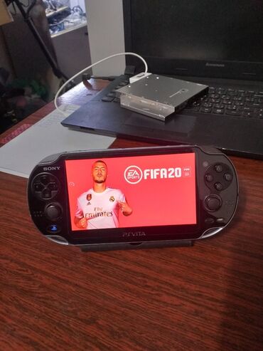 psp psvita в Кыргызстан: Ps Vita 64 gb, прошитая, установлен пиратский магазин где можно
