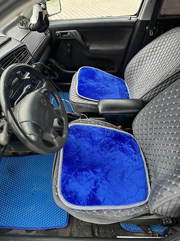 некая: Volkswagen Golf: 1994 г., 2 л, Механика, Бензин, Хэтчбэк — 9