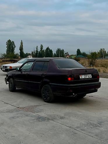 Volkswagen: Volkswagen Vento: 1994 г., 1.8 л, Механика, Бензин, Седан — 3