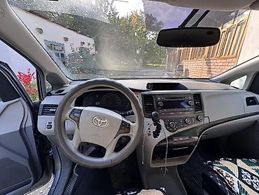corolla runx: Toyota Sienna: 2012 г., 3.5 л, Автомат, Газ, Минивэн — 6