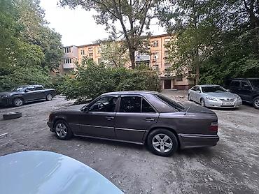 bud e9: Mercedes-Benz W124: 1990 г., 2 л, Механика, Бензин, Седан — 5