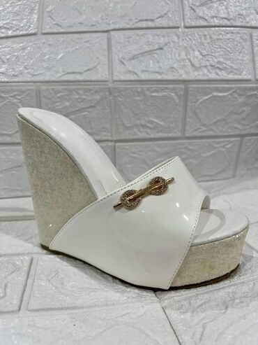 Sandale: Papuce 2300 — 18