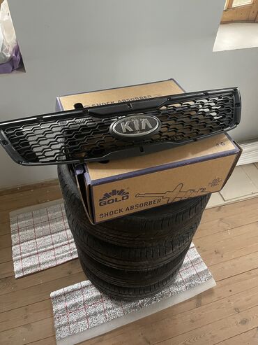 variator sürətlər qutusu: Kia ceratonun abirsofkası, Radiator barmaqlığı . Originaldır . Öz