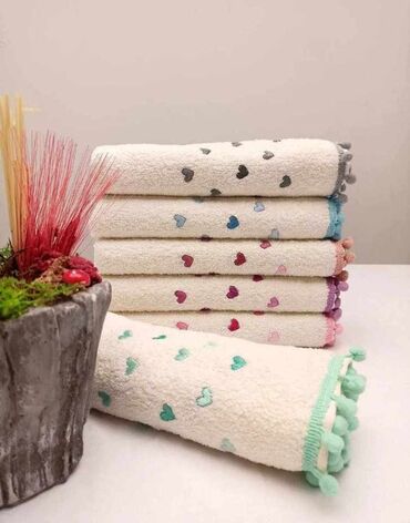 slika sv petke: Set of towels