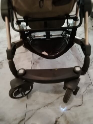 Gəzinti arabaları: Klassik gəzinti arabası, İşlənmiş, Cins: Qız, Yaş: 30 ay, Ünvandan götürmə — 4