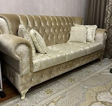старинная мебель: Klassik üslubda, qızılı-bej tonlarda zərif divan. - Material: yumşaq — 1