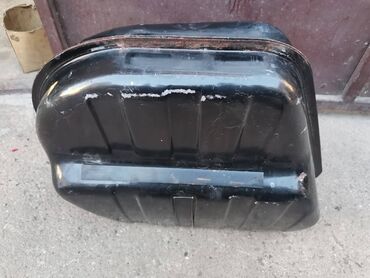 Auto delovi: Rezervoar Lada 7 Riva. Polovno, ocuvano. Skinuto sa rastavljenog — 12