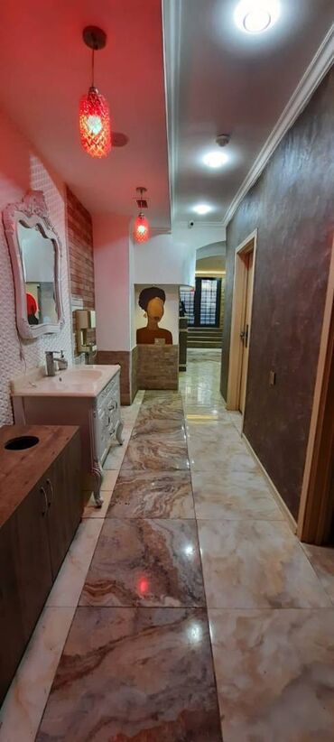 Restoran, kafelər: Nəsimi rayonu,28 may metrosunun yaxınlığında, 4 otağlı 200 kv.m sahəsi — 15