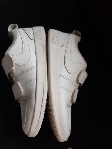 cizme na pertlanje: Nike, Veličina - 32, Anatomske
