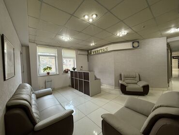 Офисы: Сдаю Офис, 220 м², В административном здании, 1 линия, С оборудованием, С отдельной кухней — 9