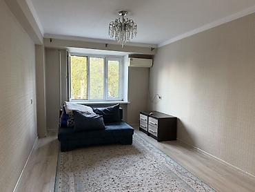 квартиру с мебелью: 2 комнаты, 50 м², Восток-5 мкр 3 этаж, Свежий ремонт — 1