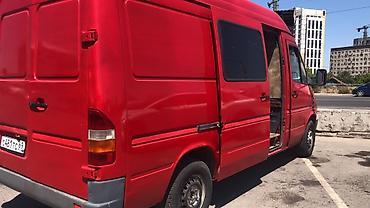 sprinter задний дверы: Грузовой фургон Mercedes-Benz Sprinter (поколение W901–W905), красный — 5