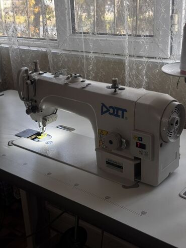 оборудование для изготовления 3d ковриков: Промышленная швейная машина марки DOIT, модель DT-8700 Прямая