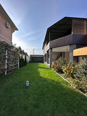 Продажа коттеджей и домов: 🏡 Продается элитный особняк на первой линии в районе Ынтымак! •	370 — 4