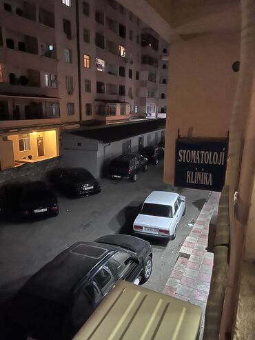 Uzunmüddətli kirayə mənzillər: Xətai rayonu Əhmədli metrosu 3 otaqlı. Mərtəbə 17/2 Otaq sayı-3 Ümumi — 27