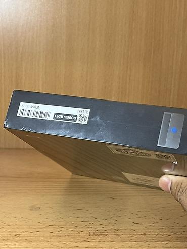 micro cd: Vivo X300, Новый, 256 ГБ, цвет - Черный — 2