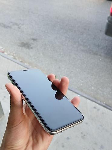 Apple iPhone: IPhone X, Gümüşü, Face ID — 5