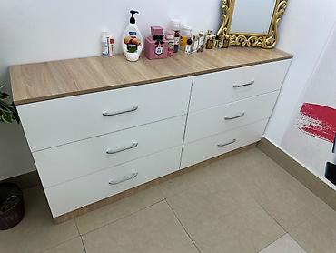 salon mebelleri ikinci el: Manikür/estetik iş masası və saxlama komodları - Masa: Təbii ağac — 1