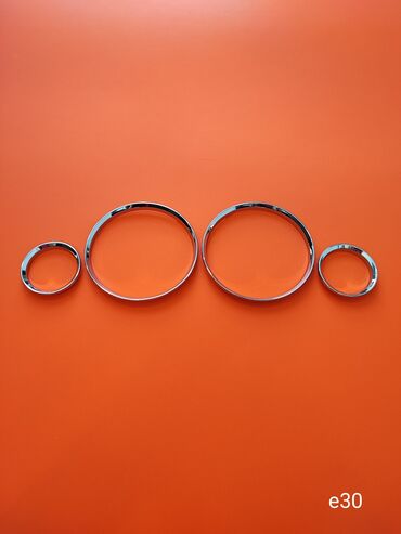 панель приора: BMW Е30 новые хромированные кольца в щиток приборной панели. Материал
