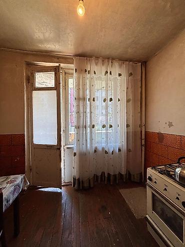 salyanda evler: 5 mertebeli binanin 1 mertebesi lelinqrad tipli 2 otaqli evimiz — 1