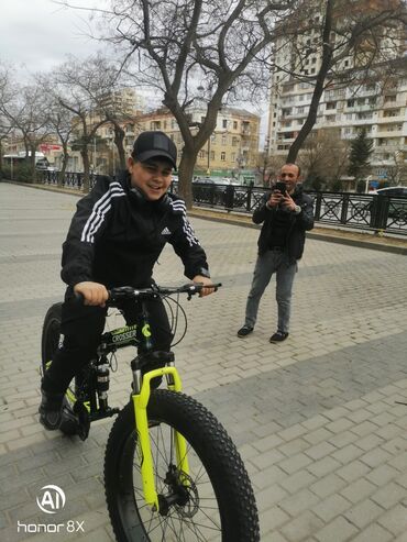 İdman velosipedləri: Yeni Şose velosipedi 20", sürətlərin sayı: 1, Ünvandan götürmə, Ödənişli çatdırılma, Rayonlara çatdırılma — 4