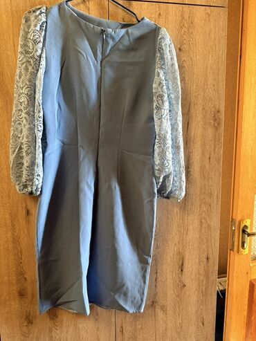 Ziyafət donları: Məhsul: 2 ədəd ziyafət/gecə geyimi 1) Yaşıl-qaranlıq tonlarda uzun — 21