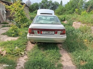 авто форестер: Hyundai Lantra: 1992 г., 1.5 л, Механика, Бензин, Седан