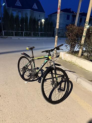 Şəhər velosipedləri: Velocruz hibrid/MTB tipli velosiped Xüsusiyyətlər: - Korpus: yüngül — 9