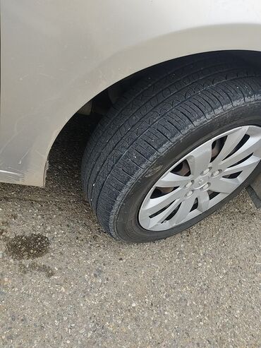 Chevrolet: Chevrolet Cruze sedan – gümüşü rəng Əsas məlumatlar: - Model — 9