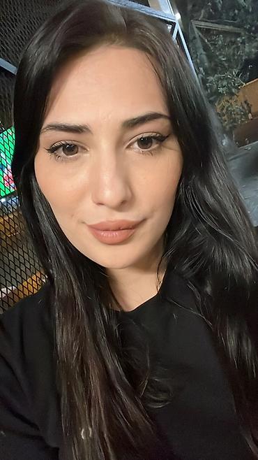 berber isi: Salam iş axtarıram maaş 30azn ofisantlıq ola bilər. Yaş 26 1-3il — 1